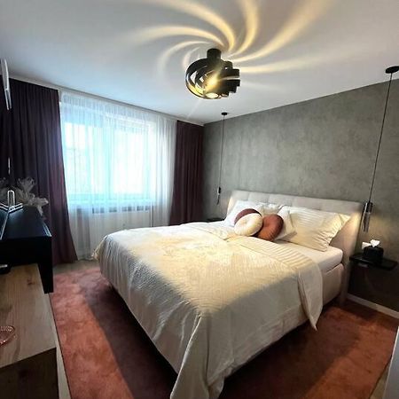 Appartamento Apartman Artemis Košice Esterno foto